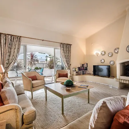 Mng Elliott31 * Almancil