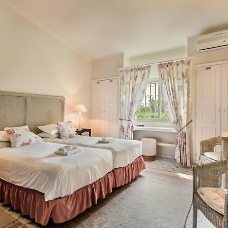 Mng Elliott31 * Almancil