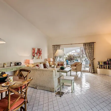 Mng Elliott31 Villa Almancil